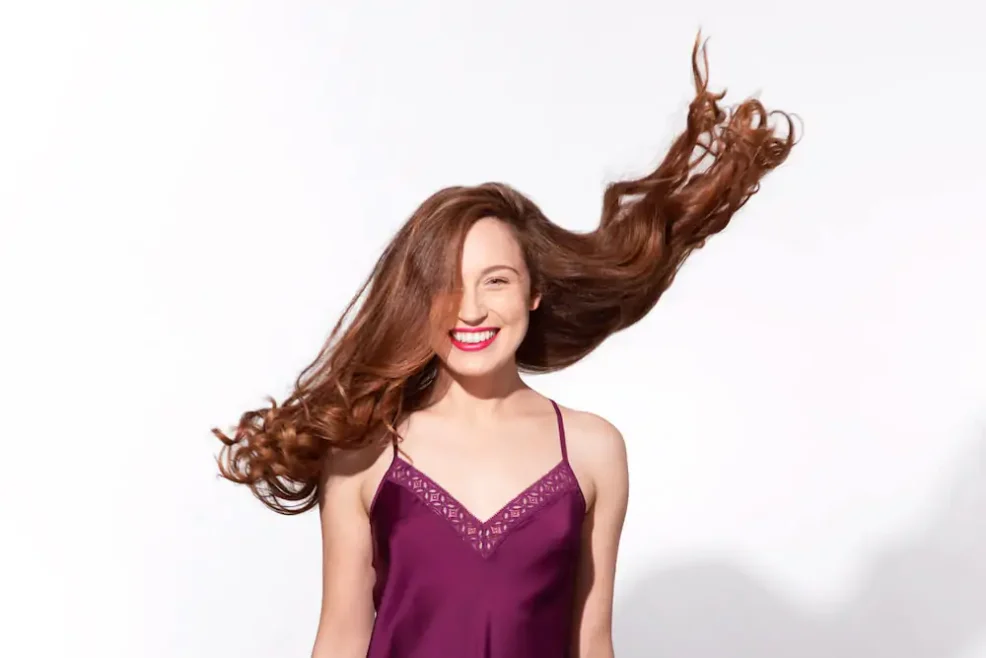 Baby hair – jak je zapuścić i jak ujarzmić?