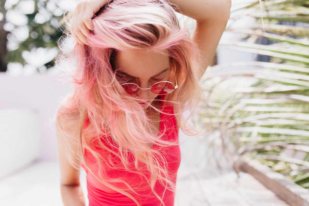 różowe blond wlosy